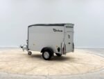 Debon C255 V2 Alu 1300kg Kofferanhänger Iron Grey mit Seitentür Cheval Liberté – Bild 3