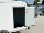 Debon C255 V2 Wabenkern 750kg Kofferanhänger Weiss mit Seitentür Cheval Liberté – Bild 3