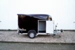 Debon Cargo 1300 Kofferanhänger Schwarz mit Seitentür Cheval Liberté – Bild 4