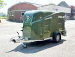 Debon Cargo 1300 Kofferanhänger Olivgrün mit Seitentür Cheval Liberté – Bild 7