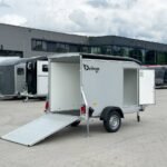Debon C255 V2 Wabenkern 750kg Kofferanhänger Schwarz Grau mit Seitentür Cheval Liberté